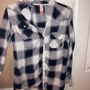 No boundaries long sleeve size M (7-9)